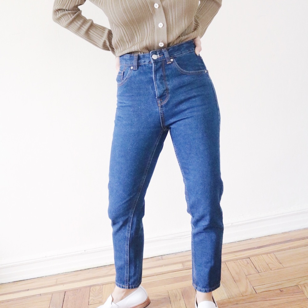 Mid wash high-waisted mom jeans